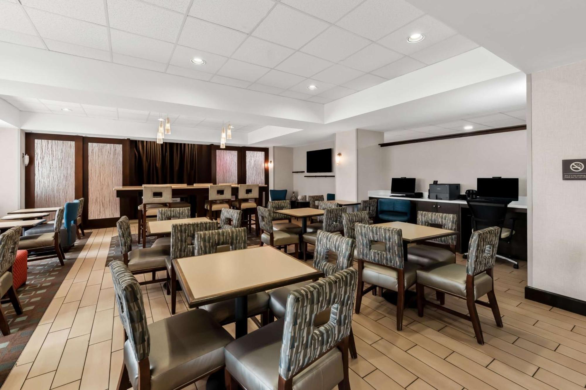 Hampton Inn Pennsville Extérieur photo